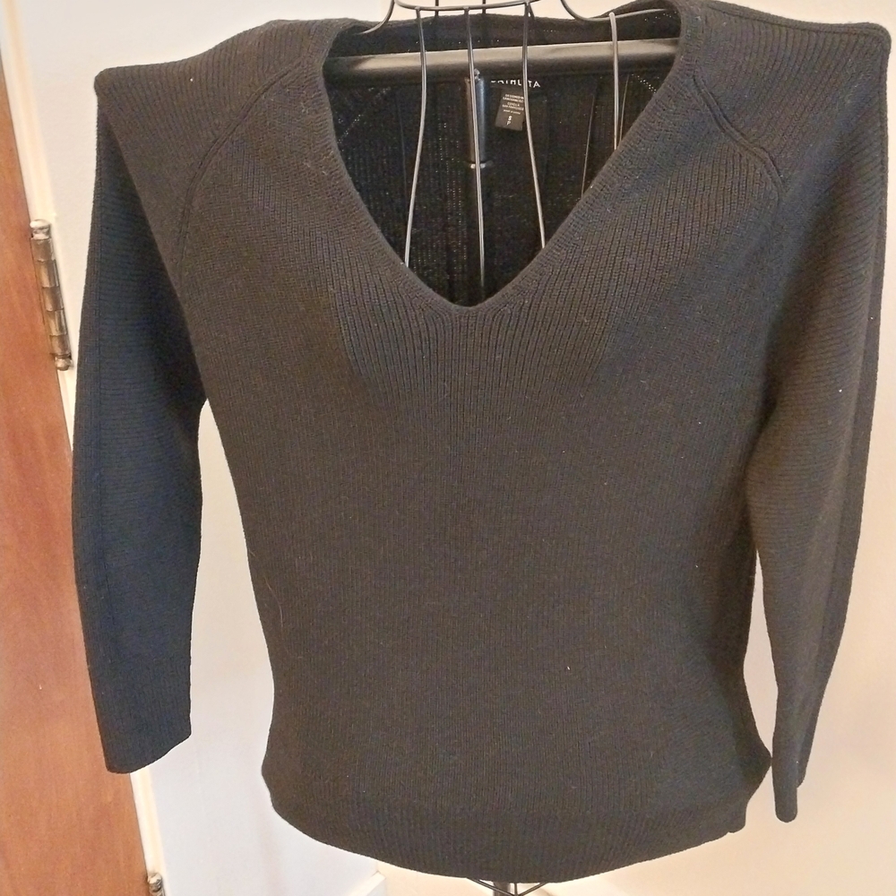 Athleta Black V-Neck Ribbed Women's Sweater